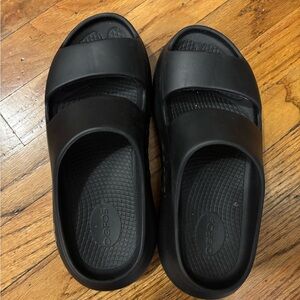 OOFOS Black Slide Sandals
